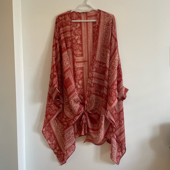 Zara | Draped Kimono - Picture 2 of 3